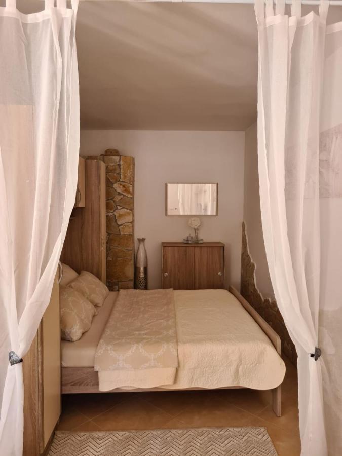 Simona Apartamento Ražanj